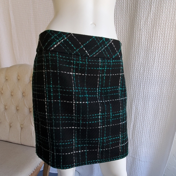 LOFT Dresses & Skirts - LOFT Plaid skirt